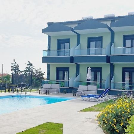 Paramithi Luxury Apartments Nikiti  Esterno foto