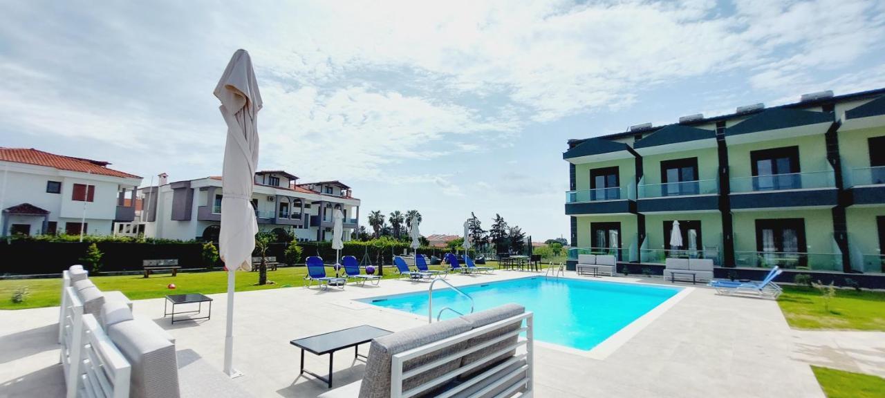 Paramithi Luxury Apartments Nikiti  Esterno foto