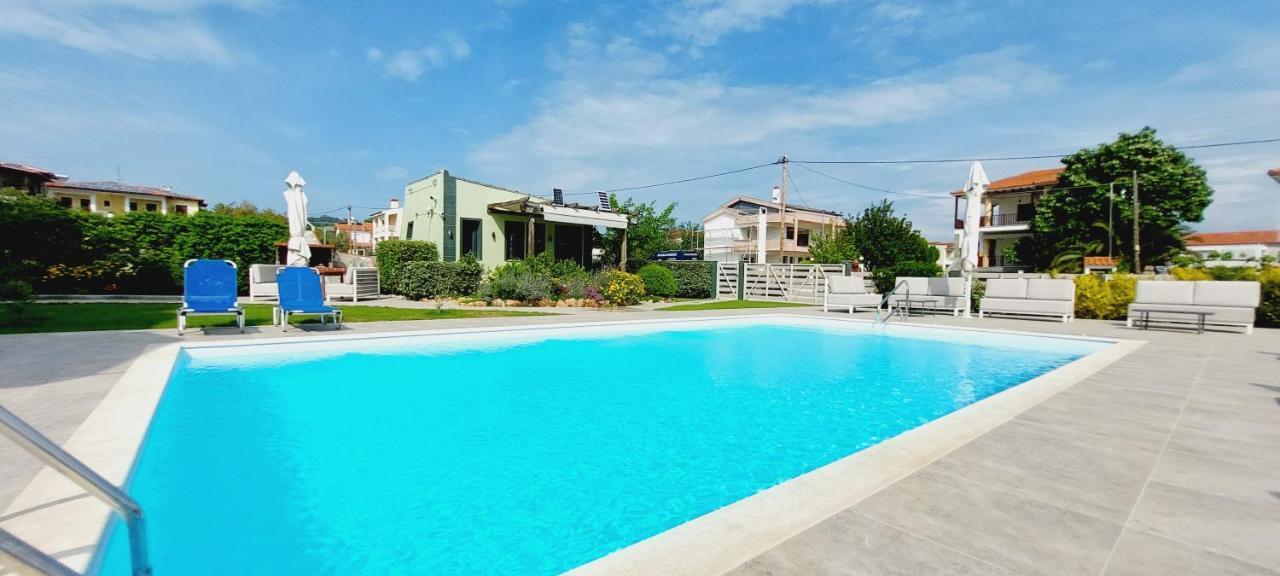 Paramithi Luxury Apartments Nikiti  Esterno foto