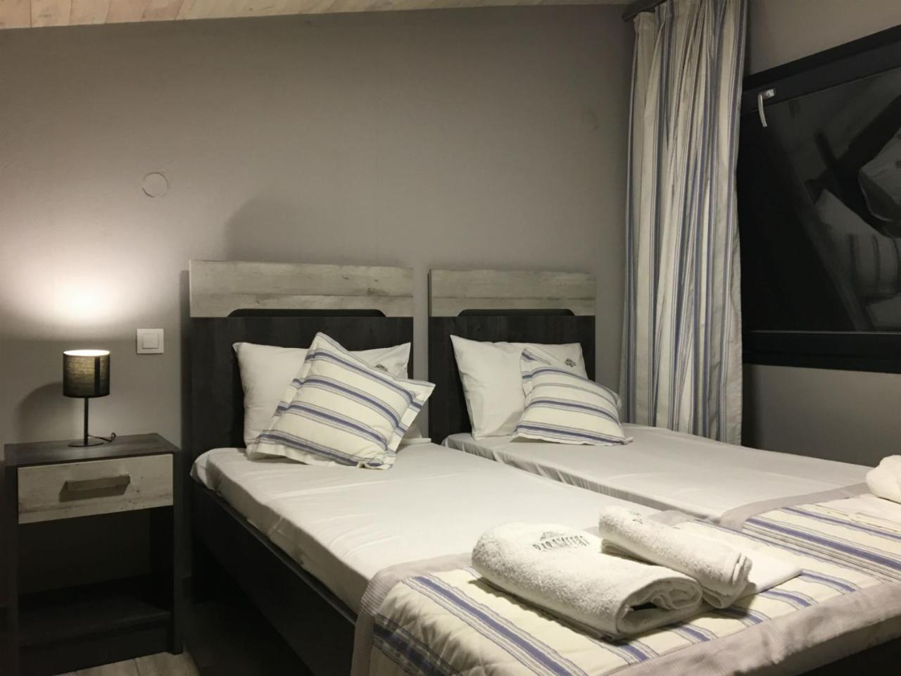 Paramithi Luxury Apartments Nikiti  Esterno foto
