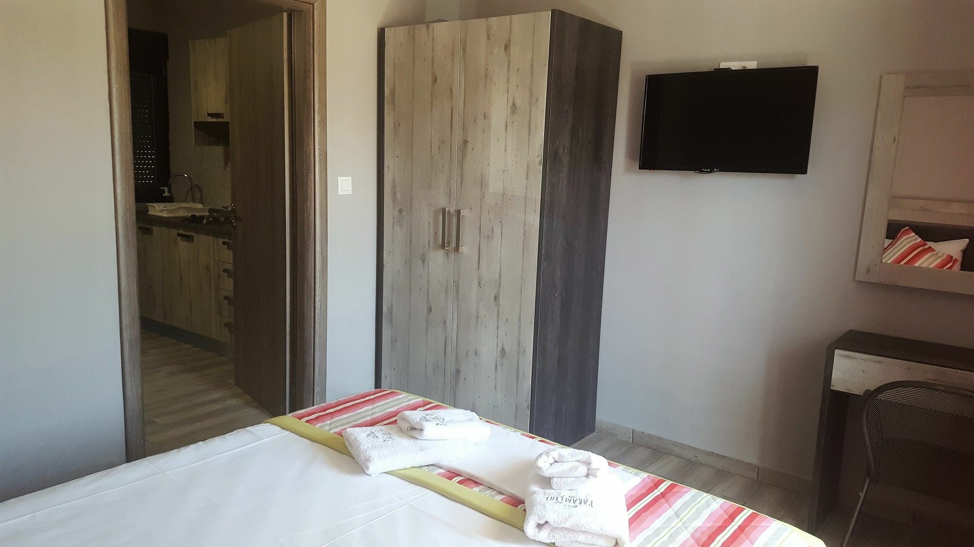 Paramithi Luxury Apartments Nikiti  Esterno foto